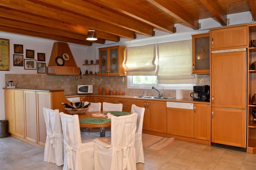 Dimeon Villa Като-Ахайя Номер фото